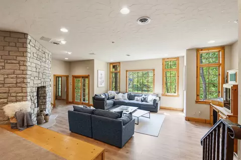 Living - 4827 S Landon Ct, Springfield, MO 65810 photo 6 of 9