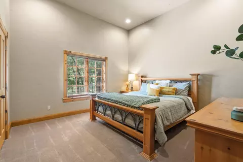 Bedroom - 4827 S Landon Ct, Springfield, MO 65810 photo 12 of 13