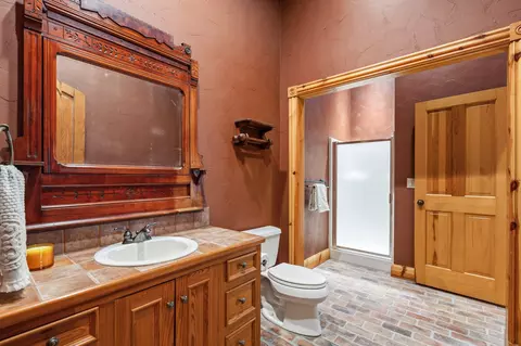 Bath - 4827 S Landon Ct, Springfield, MO 65810 photo 11 of 11
