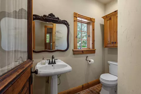 Bath - 4827 S Landon Ct, Springfield, MO 65810 photo 1 of 11