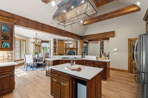 Kitchen - 4827 S Landon Ct, Springfield, MO 65810 photo 5 of 5