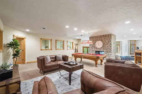 Living - 4827 S Landon Ct, Springfield, MO 65810 photo 9 of 9