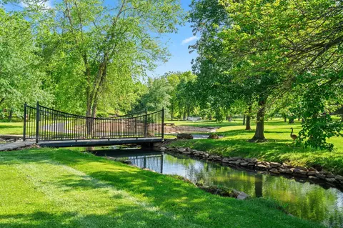 View/Area - 4827 S Landon Ct, Springfield, MO 65810 photo 1 of 13