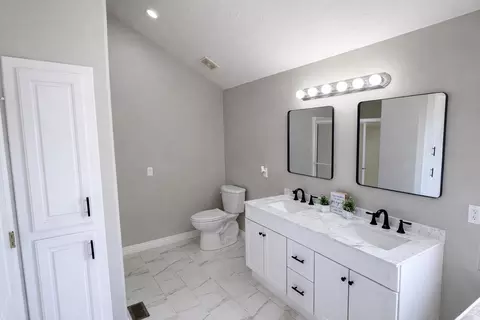 Bath - 2401 S April Ave, Springfield, MO 65807 photo 1 of 5