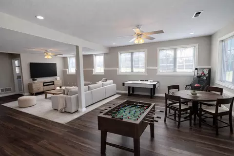 Living - 2401 S April Ave, Springfield, MO 65807 photo 8 of 11