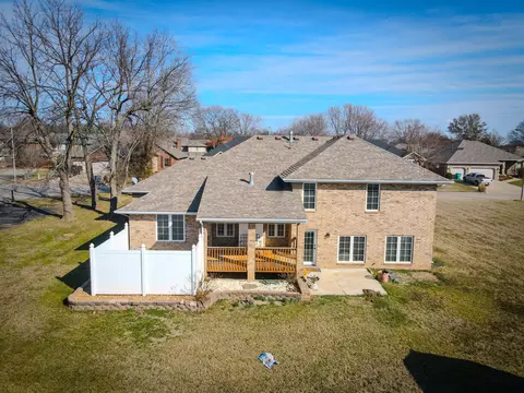 View/Area - 2401 S April Ave, Springfield, MO 65807 photo 2 of 4