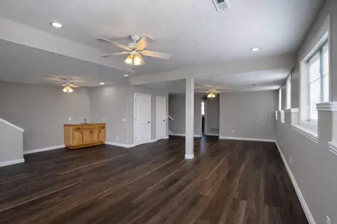 Living - 2401 S April Ave, Springfield, MO 65807 photo 9 of 11