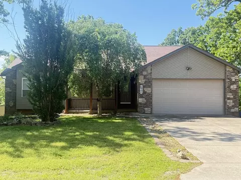 369 Crestview Dr, Ridgedale, MO 65739