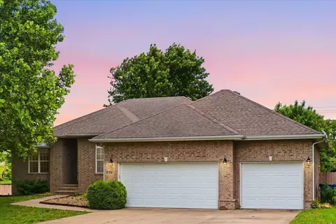 502 S Pepperhill Dr, Nixa, MO 65714