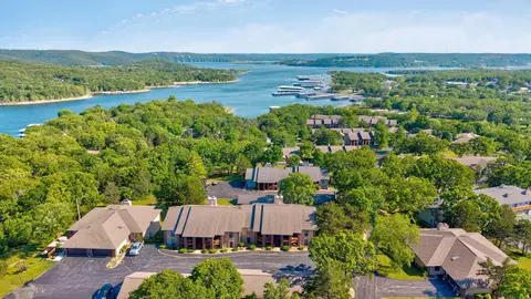 91 Port Dr #3, Kimberling City, MO 65686