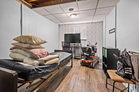 Bedroom - 27466 Redbud Ln, Eagle Rock, MO 65641 photo 3 of 3