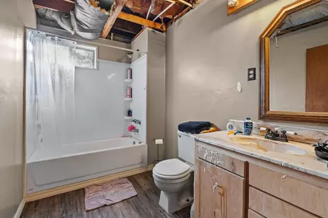 Bath - 27466 Redbud Ln, Eagle Rock, MO 65641 photo 3 of 3