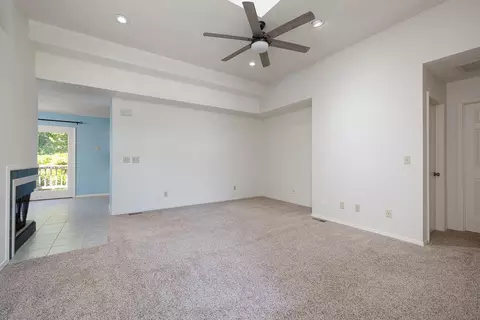 Living - 1977 Pointe Royale Dr, Branson, MO 65616 photo 2 of 3