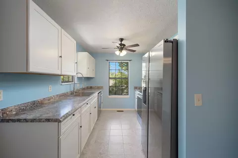 Kitchen - 1977 Pointe Royale Dr, Branson, MO 65616 photo 4 of 4