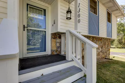 Exterior - 1300 E Bain St, Ozark, MO 65721 photo 2 of 12