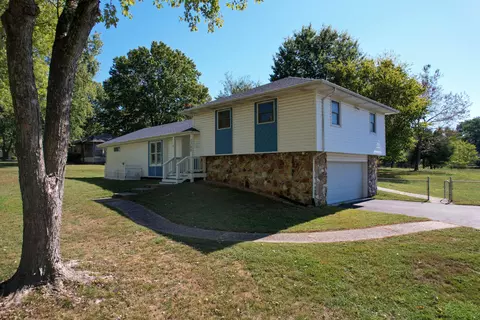 Exterior - 1300 E Bain St, Ozark, MO 65721 photo 5 of 12