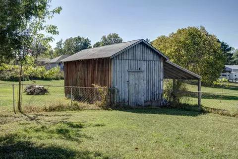 Exterior - 1300 E Bain St, Ozark, MO 65721 photo 11 of 12
