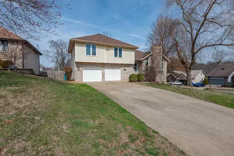 Exterior - 1957 W Nottingham St, Springfield, MO 65810 photo 3 of 10