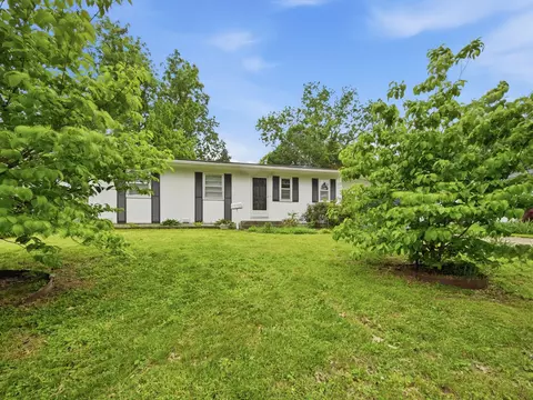 Exterior - 2926 E Lombard St, Springfield, MO 65802 photo 3 of 9