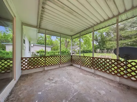Exterior - 2926 E Lombard St, Springfield, MO 65802 photo 7 of 9