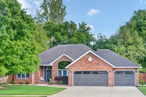 2336 W Camino Alto St, Springfield, MO 65810