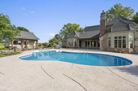 Exterior - 4156 E Division St, Springfield, MO 65802 photo 10 of 17