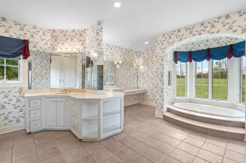 Bath - 4156 E Division St, Springfield, MO 65802 photo 1 of 9