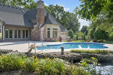Exterior - 4156 E Division St, Springfield, MO 65802 photo 14 of 17