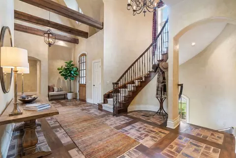 Entry Way - 4156 E Division St, Springfield, MO 65802 photo 1 of 1