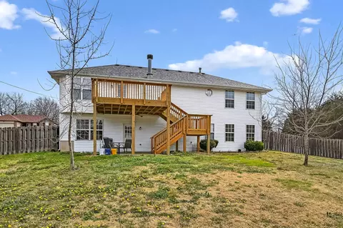 Exterior - 831 Pershing St, Willard, MO 65781 photo 3 of 9