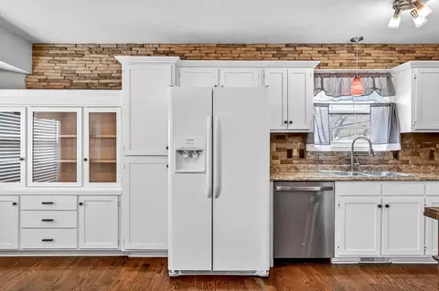 Kitchen - 831 Pershing St, Willard, MO 65781 photo 3 of 4