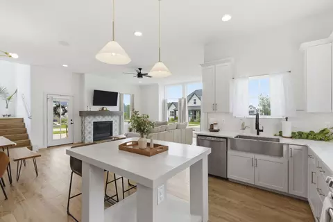 Kitchen - 965 E Valley Trail Dr, Republic, MO 65738 photo 3 of 3