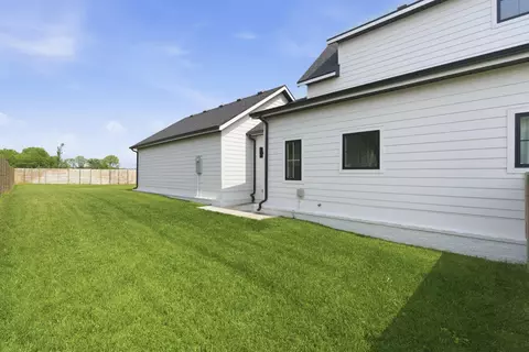 Exterior - 965 E Valley Trail Dr, Republic, MO 65738 photo 10 of 10