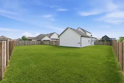 Exterior - 965 E Valley Trail Dr, Republic, MO 65738 photo 9 of 10