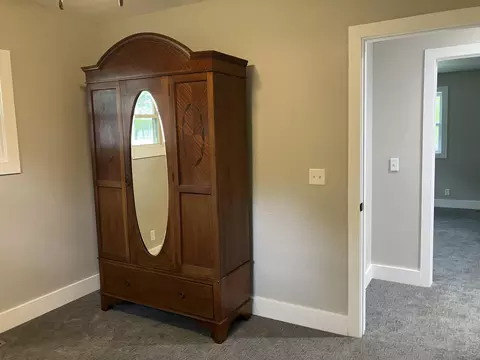 Bedroom - 509 E Freeman St, Bolivar, MO 65613 photo 9 of 10