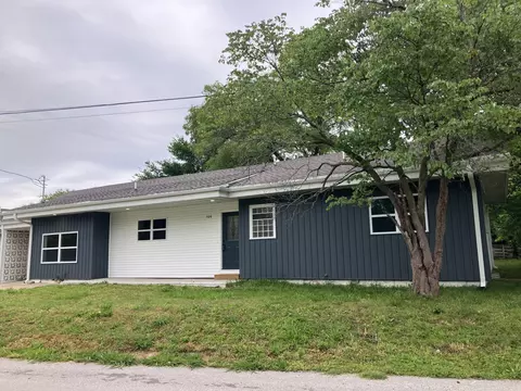 Exterior - 509 E Freeman St, Bolivar, MO 65613 photo 2 of 8