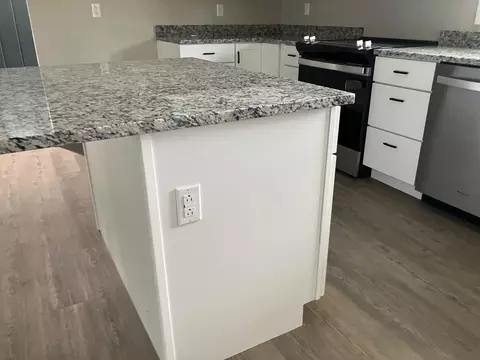 Kitchen - 509 E Freeman St, Bolivar, MO 65613 photo 8 of 8