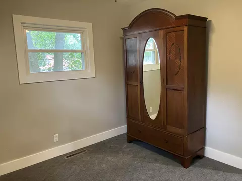 Bedroom - 509 E Freeman St, Bolivar, MO 65613 photo 8 of 10