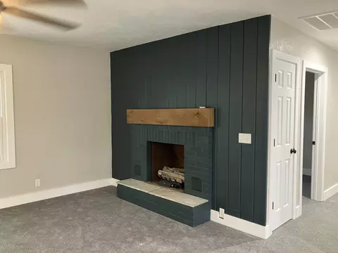 Living - 509 E Freeman St, Bolivar, MO 65613 photo 2 of 7