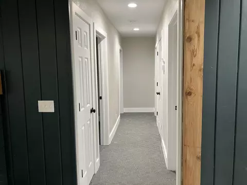 Entry Way - 509 E Freeman St, Bolivar, MO 65613 photo 3 of 3