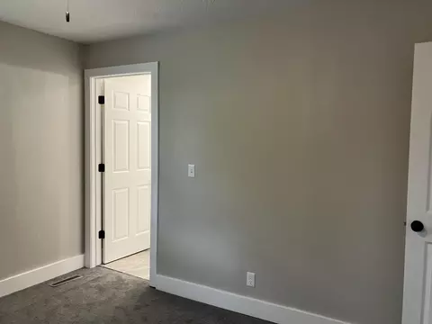 Bedroom - 509 E Freeman St, Bolivar, MO 65613 photo 6 of 10