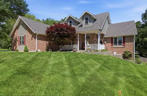 1109 Glen Oaks Dr, Nixa, MO 65714