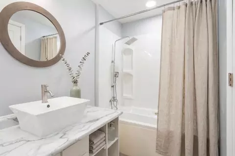 Bath - 622 Lake Shore Dr, Branson, MO 65616 photo 5 of 8