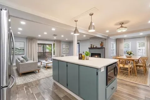 Kitchen - 622 Lake Shore Dr, Branson, MO 65616 photo 1 of 7