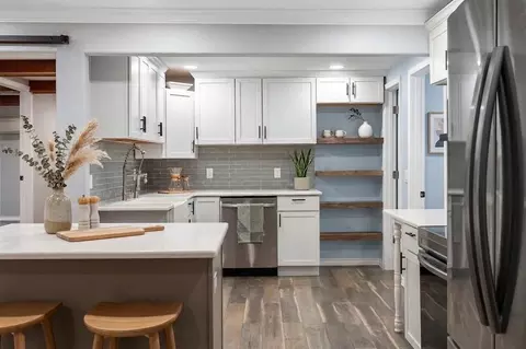 Kitchen - 622 Lake Shore Dr, Branson, MO 65616 photo 6 of 7