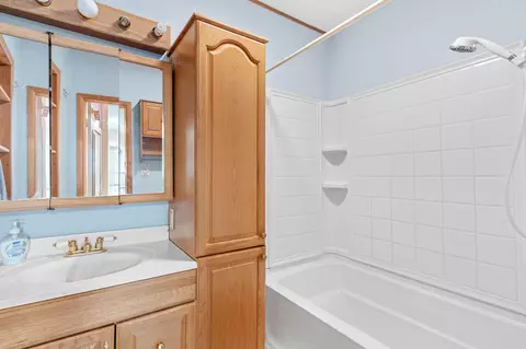 Bath - 939 S Missouri Ave, Springfield, MO 65806 photo 1 of 1