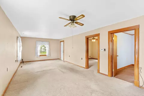 Living - 939 S Missouri Ave, Springfield, MO 65806 photo 1 of 4