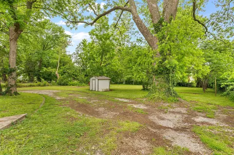 Exterior - 939 S Missouri Ave, Springfield, MO 65806 photo 7 of 11
