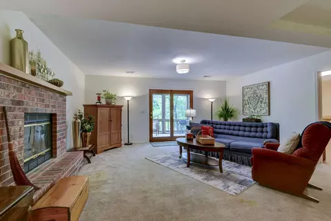 Living - 432 South Frk, Branson, MO 65616 photo 4 of 5