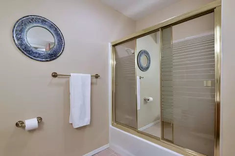 Bath - 432 South Frk, Branson, MO 65616 photo 6 of 6